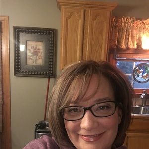 Meet your Posher, Stacy